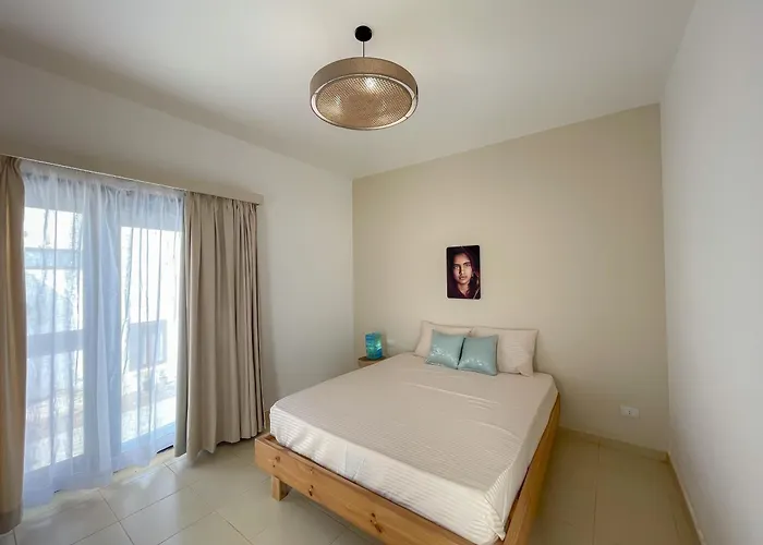 Blanca Villa *